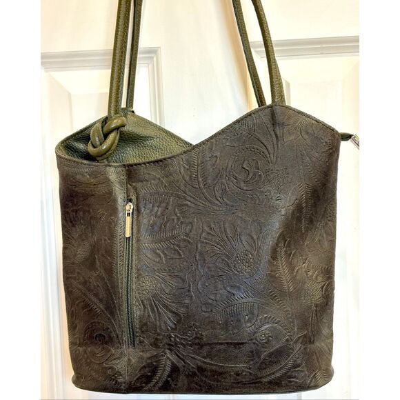 SOLO PERCHE - 🎉HP🎉NWOT "Varese" Tooled Leather Shoulder-to-Backpack/Olive Green - Picture 3 of 16